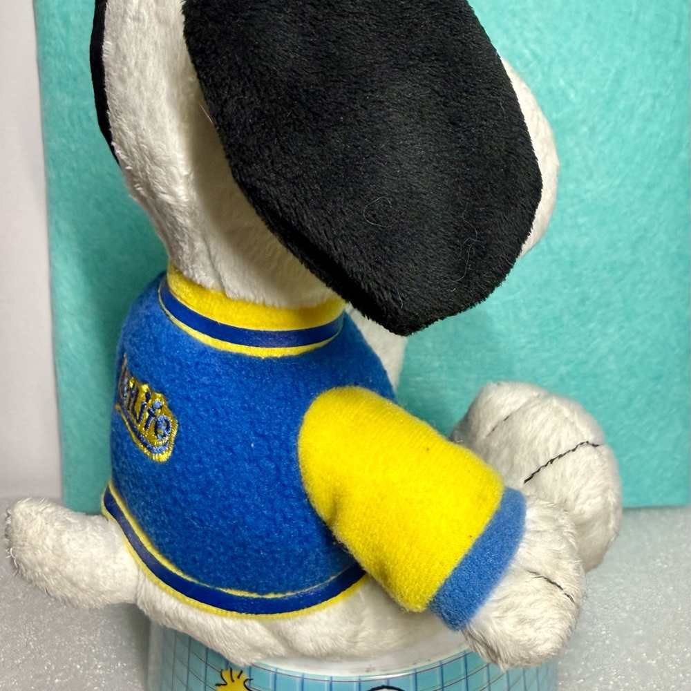2011 MetLife Snoopy Plush in Letterman Jacket with small Snoopy dog dish - Picture 5 of 6